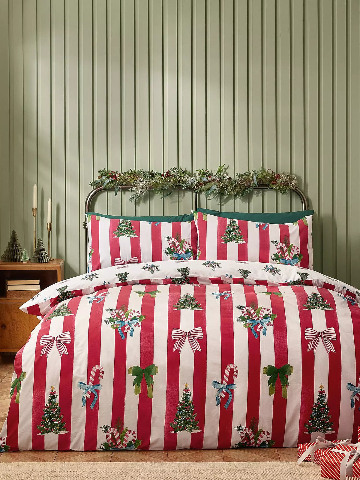 CATHERINE LANSFIELD Christmas Stripe Duvet Set - Red