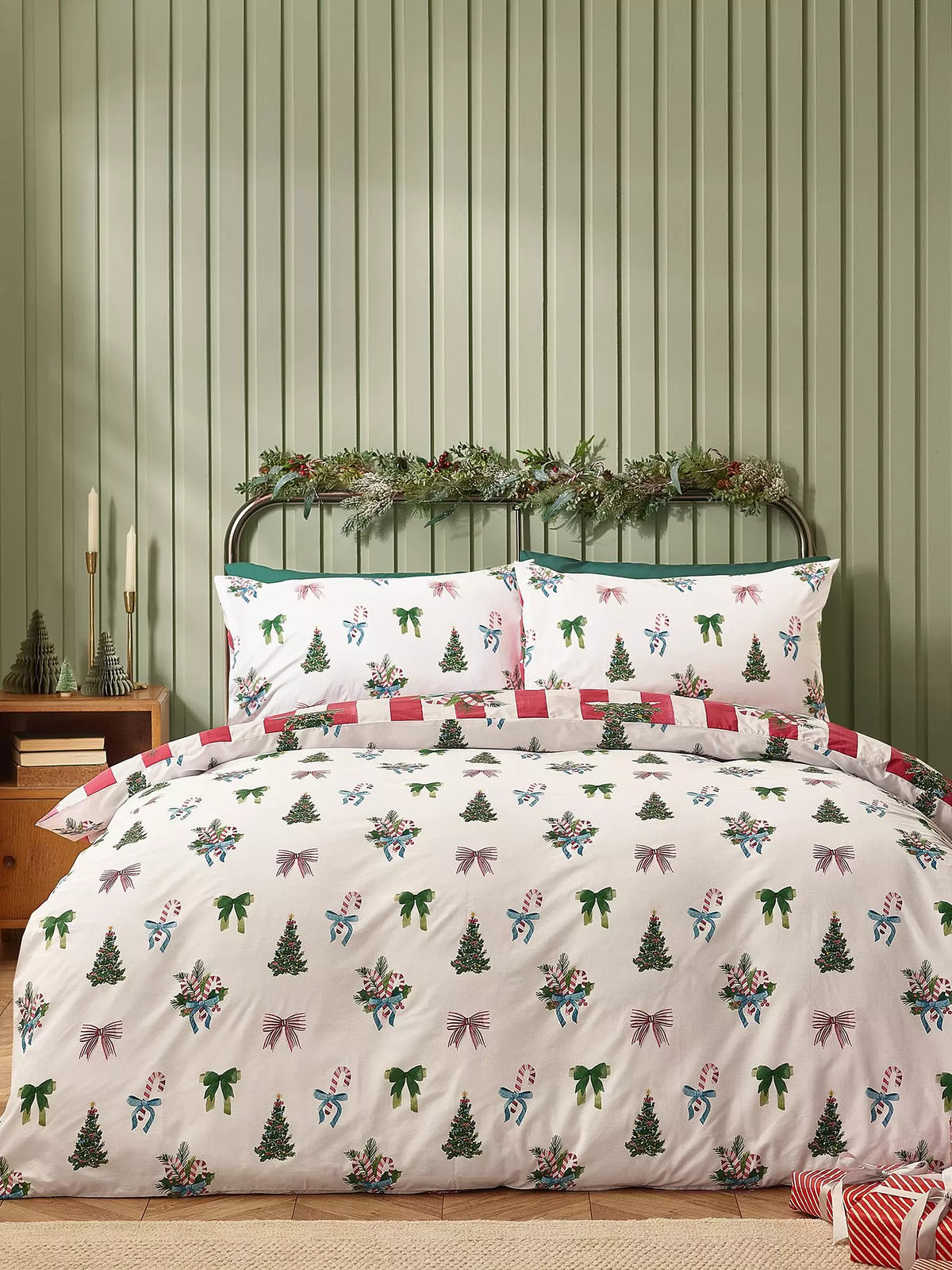 CATHERINE LANSFIELD Christmas Stripe Duvet Set - Red
