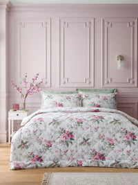 CATHERINE LANSFIELD Bridgerton Penelope Floral Bedspread - Cream