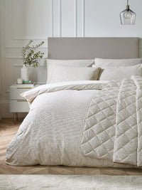 CATHERINE LANSFIELD Corded Leaves Duvet Set - Champagne
