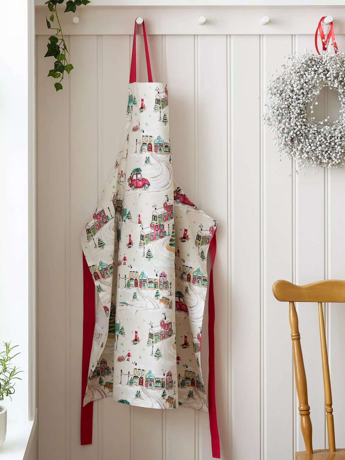 CATHERINE LANSFIELD Christmas Town Apron