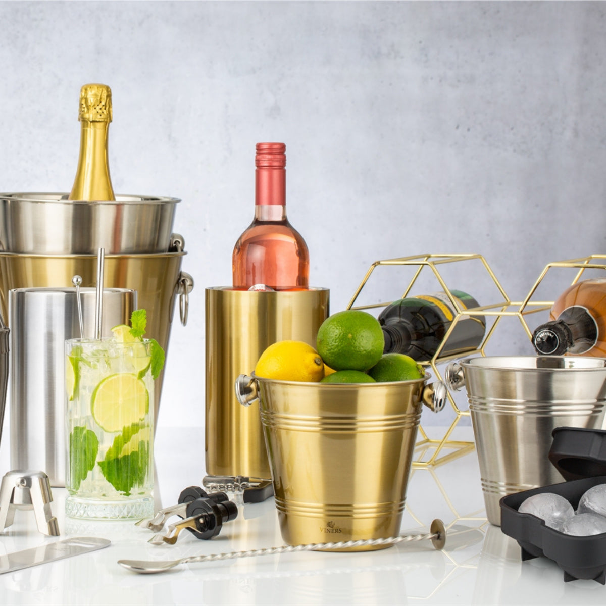 VINERS Barware Round Silicone Ice Mould Giftbox