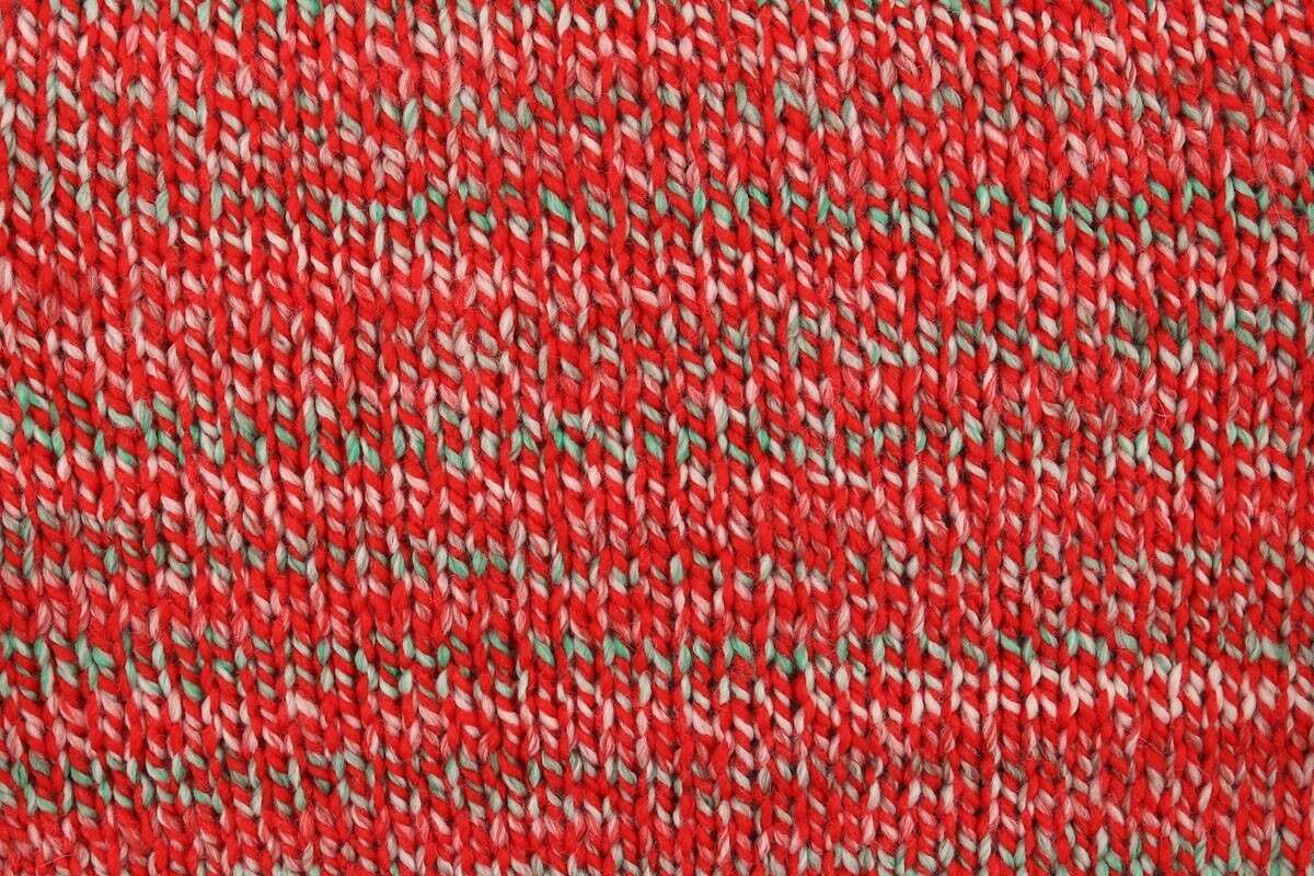 KING COLE Christmas Super Chunky Yarn - Cracker - 100g