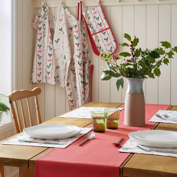 CATHERINE LANSFIELD Christmas Holly Stripe Cotton Placemats – 4 Pack