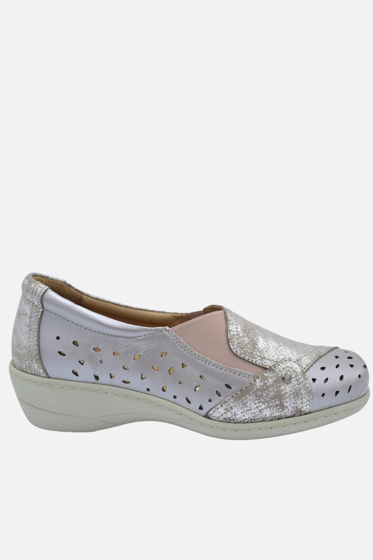 SOFTMODE Women's Emily Metallic Slip-on Shoe
