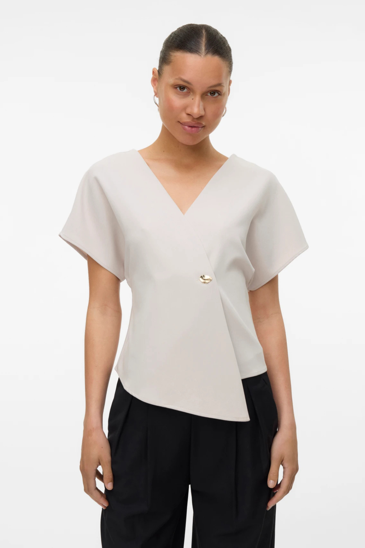 VERO MODA Asyimmetrical Sonja Top - Cream