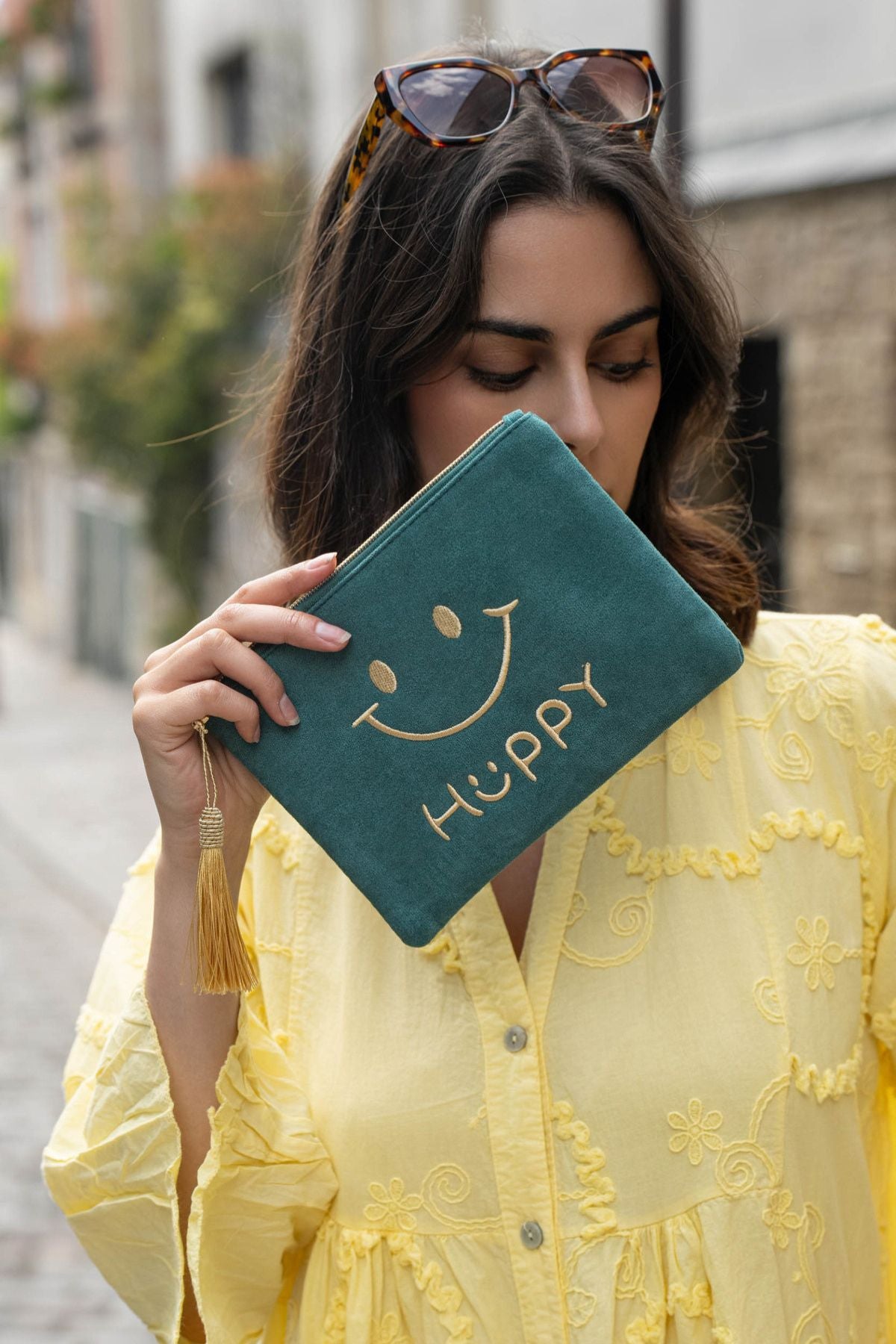 COPE CLOTHING Smiley Face Embroidered Velvet Zip Pouch - Teal