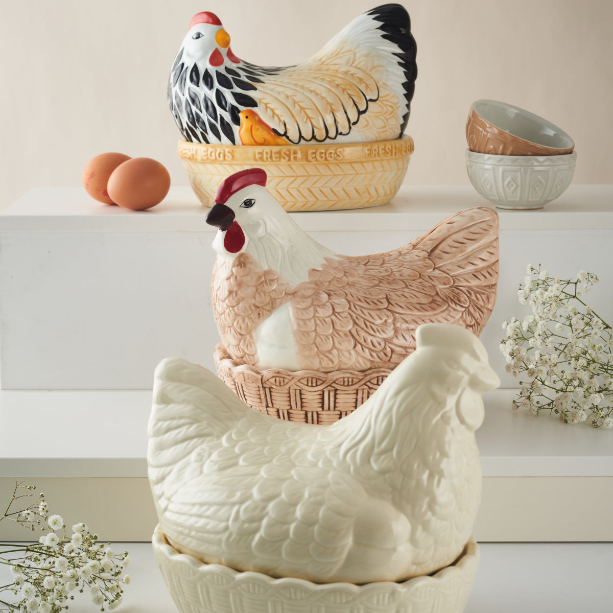MASON CASH Cream Hen Nest Egg Storage
