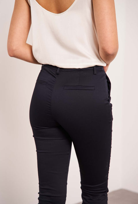 COPE CLOTHING : Mid Waist Cigarette Pants - Navy